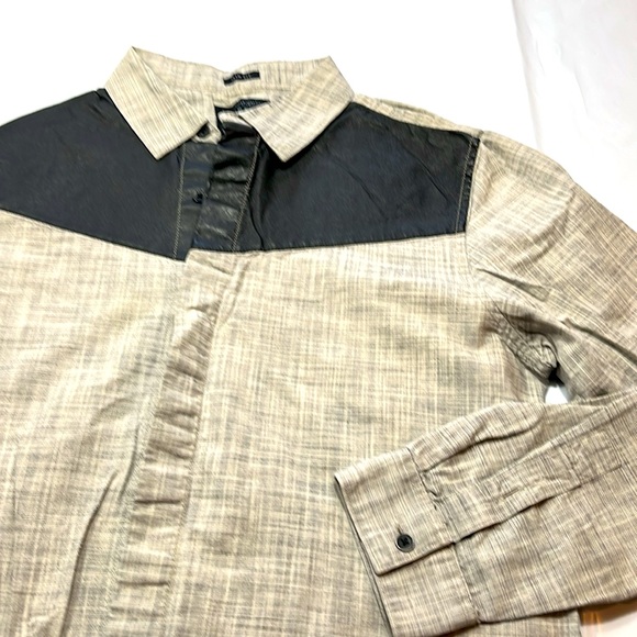 Guess gray Button down Black faux leather shoulders Men's Shirt sz medium 90s M - Picture 2 of 14